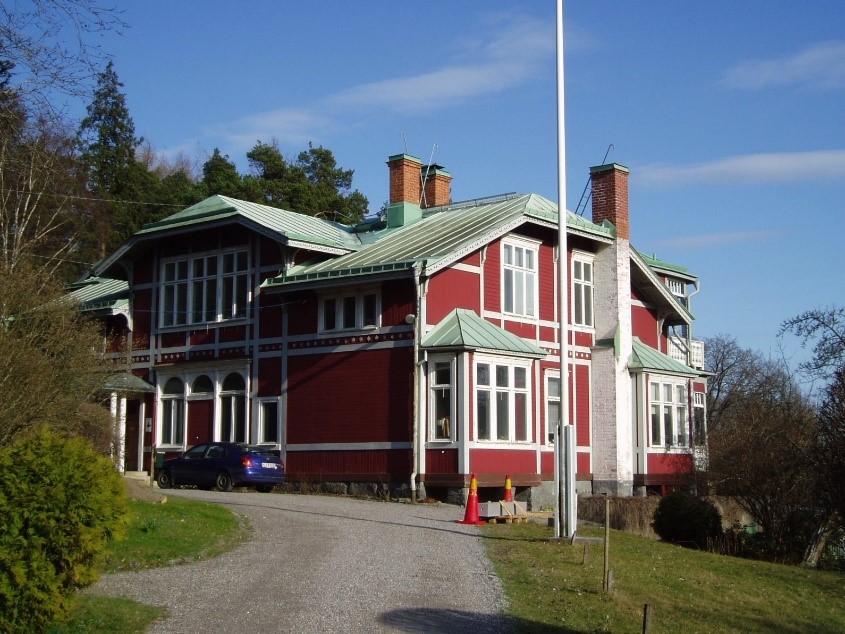 
Min utställning i Saltskog Gård, tidigare Liljewalchs hem, ett  vackert rött sekelskifteshus i trä.
